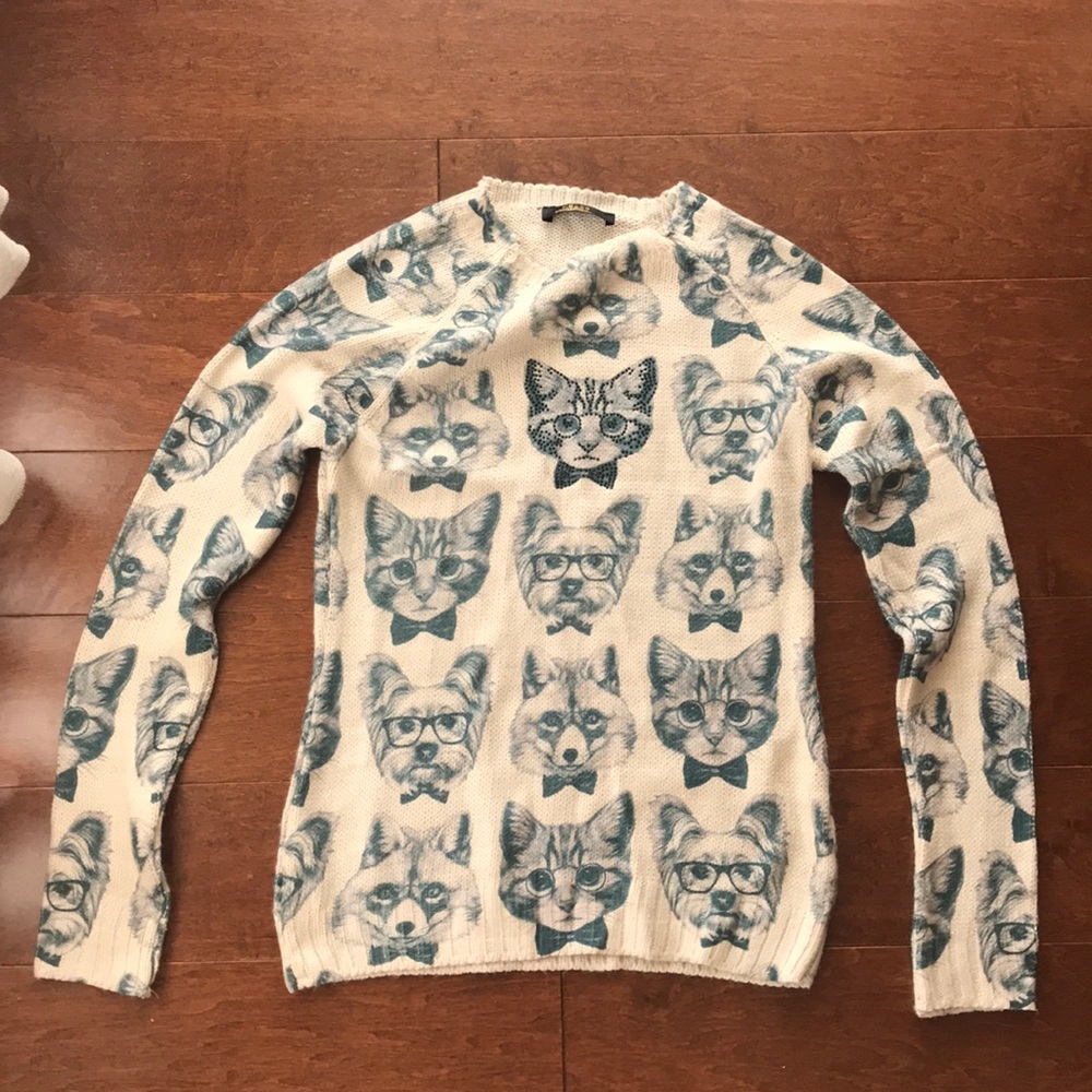 Dog and cat logo sweater